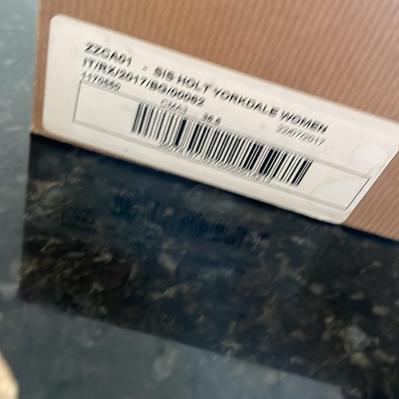 Louboutin 36.5 limited edition - Picture 8 of 10